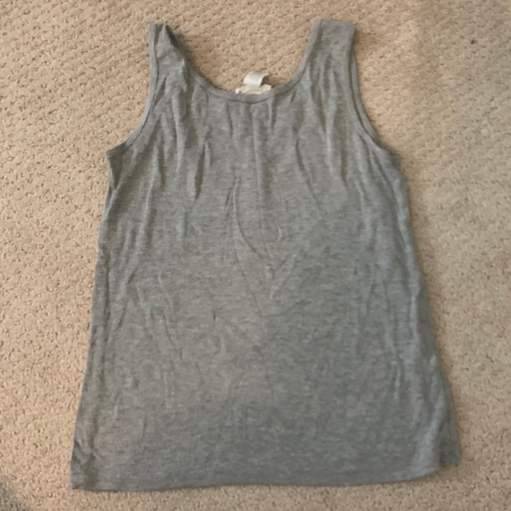 Grey tank - Picture 2 of 2